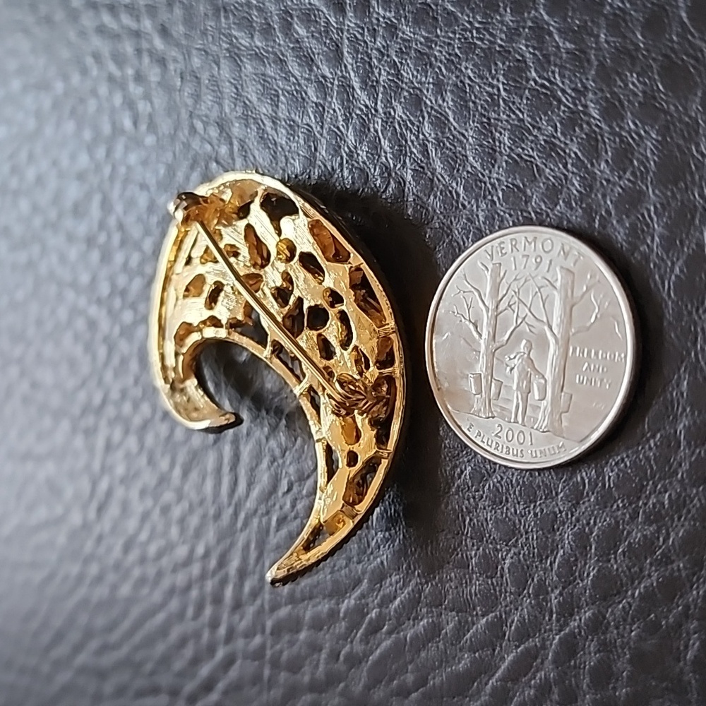 VTG Gold Brooch - Picture 8 of 8